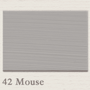 42 Mouse Painting the Past verf
